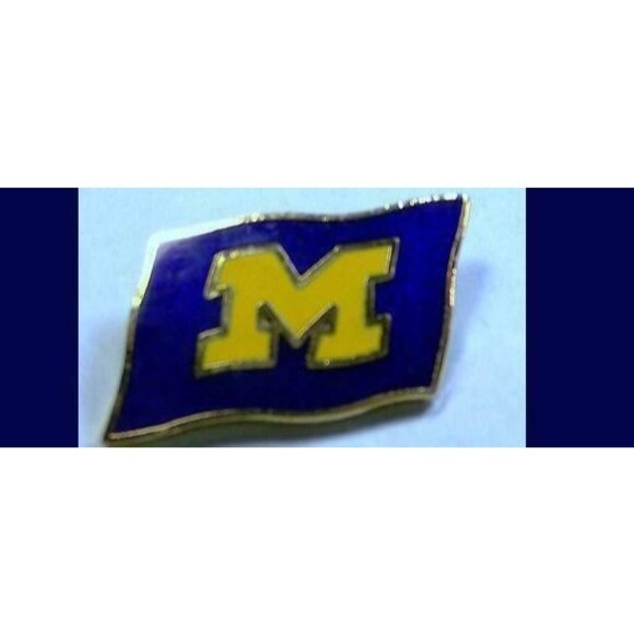 Jim Harbaugh, Joe Namath 1996 Topps Insert Card and Michigan Tie-tack - Picture 3 of 3